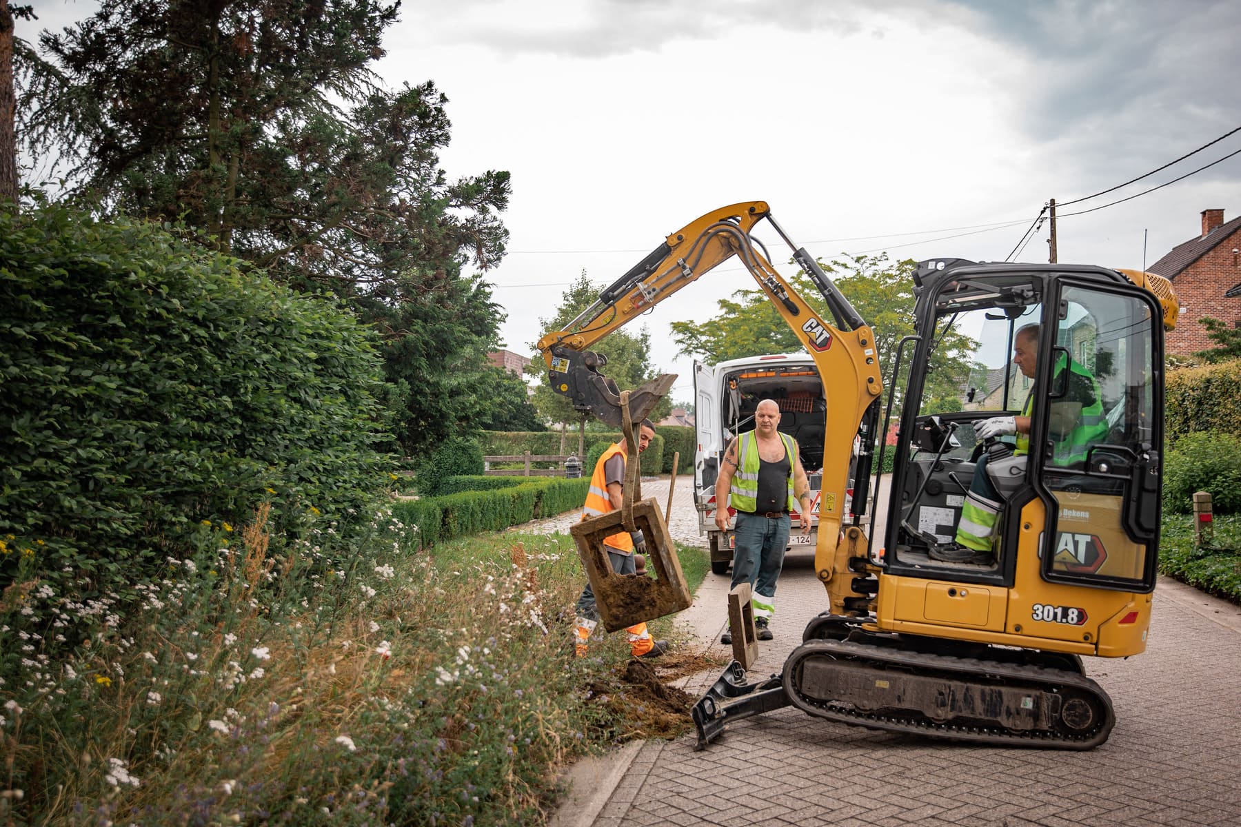 BLM Genk werkervaring opdoen klusjes groenonderhoud graafwerken werkkracht overheidsopdrachten